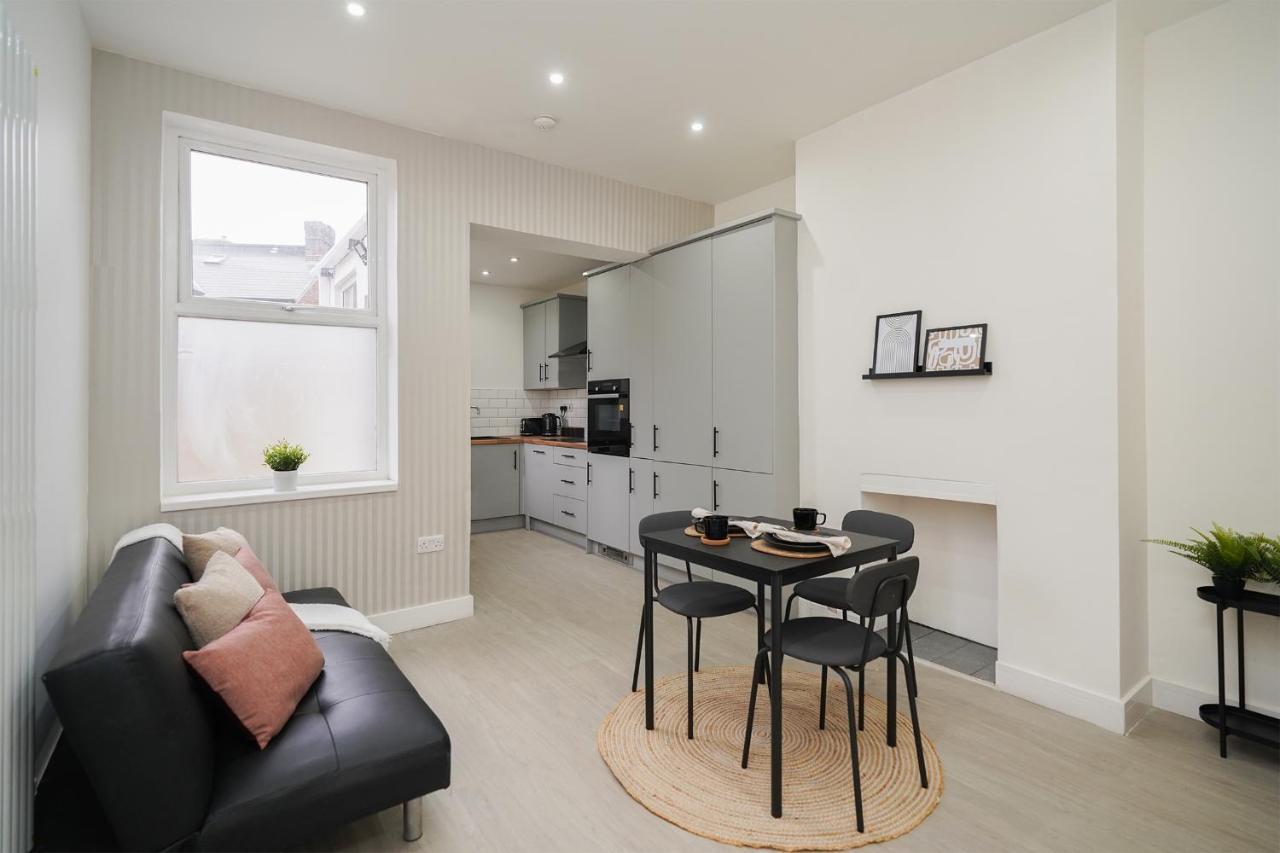 Charlotte House, Entire Private House, Close To City Centre, Wifi Sheffield Exterior foto